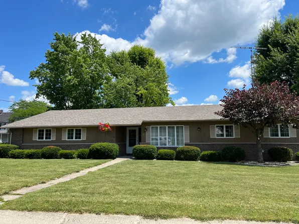 12 S 2nd St, Batesville, IN 47006