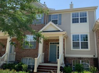 354 Broadmoor Ln, Bartlett, IL 60103