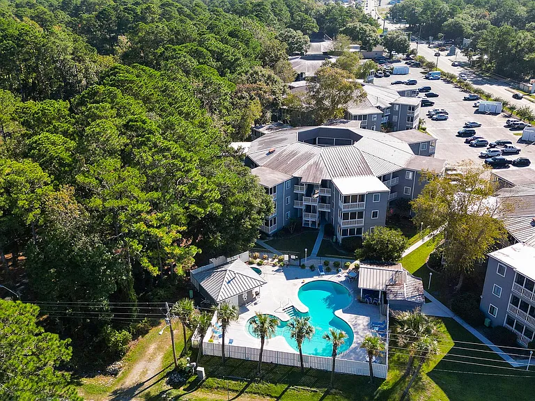 10170 Beach Dr SW — Photo 22