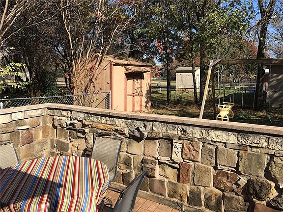 3rd image of 202 McAnear St