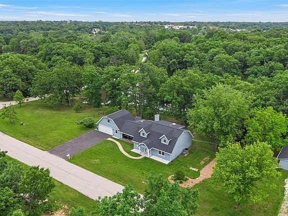 4th image of 10 Briarwood Ct