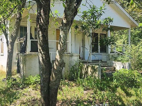 2nd image of 1009 Linden St #A & B