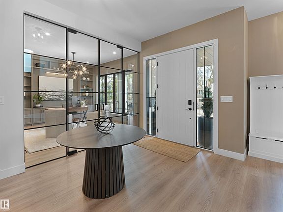 5th image of 10214 125th St NW