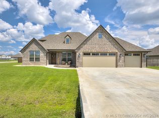 14249 N 68th East Ave, Collinsville, OK 74021