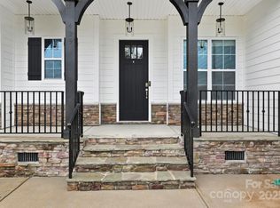 425 Cassia Ct, Tega Cay, SC 29708
