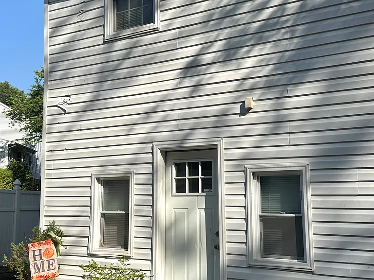 2758 Chain Bridge Rd — Photo 5