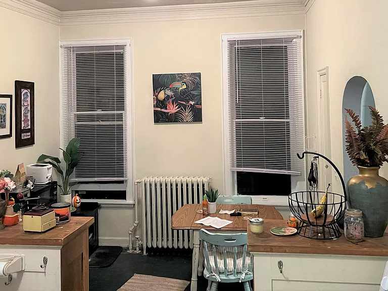 116 W 8th St #6 — Photo 8