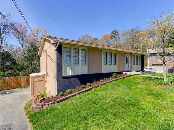 2nd image of 5900 Congress Ln