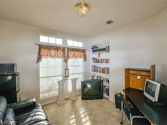 2nd image of 8204 Ithaca Dr