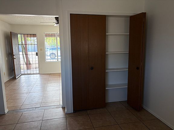 3rd image of 2522 E Amelia Ave #2522