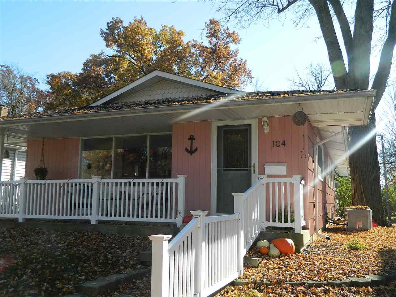 104 E 12th St, Winona Lake, IN 46590 Zillow