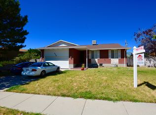 479 Sleepy Hollow Dr, Tooele, UT 84074