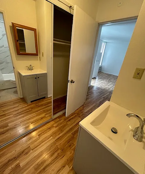 5225 Cahuenga Blvd #18 — Photo 11