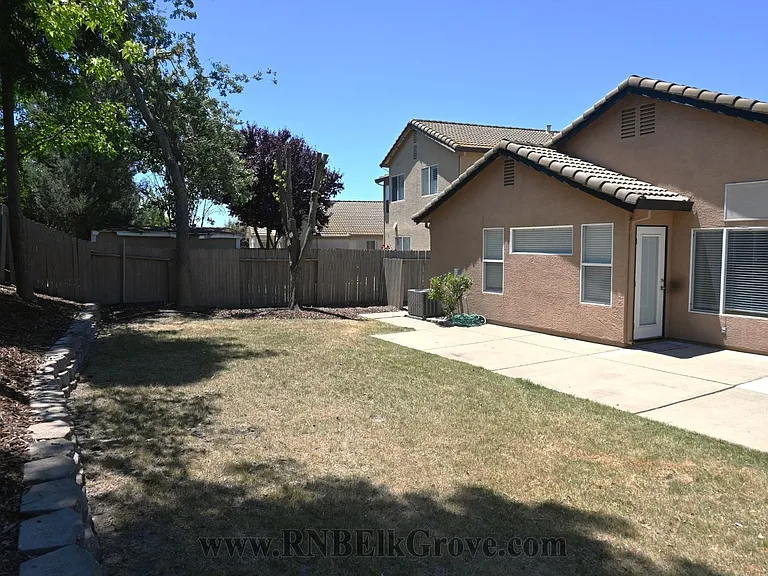 9142 Eastpointe Ct — Photo 22