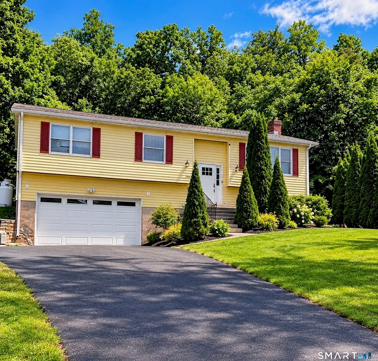 4 bed, 2.0 bath, 1560 sqft, $3,250 — Photo 1