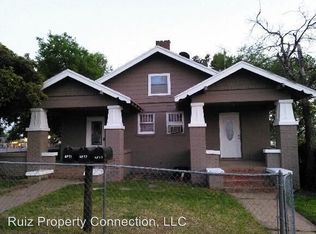 2922 Avenue, Fort Worth, TX 76105