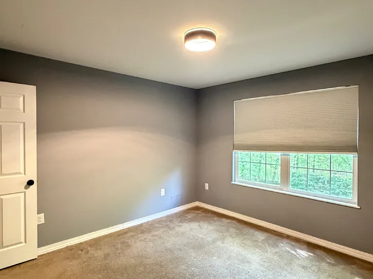 1270 Skyview Dr — Photo 37