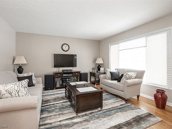 4th image of 24634 Staghorn Dr