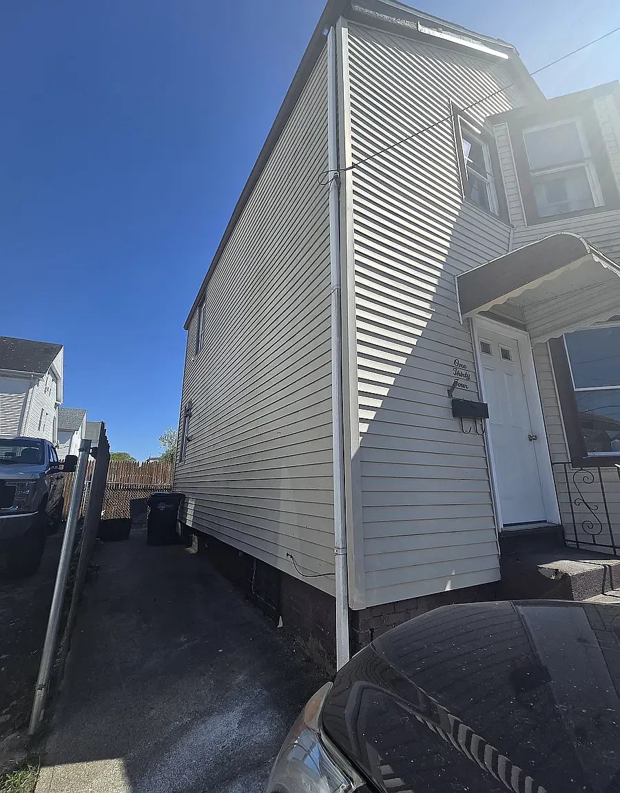134 Sorrento St — Photo 3