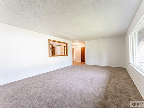 5th image of 559 Tyson Ave