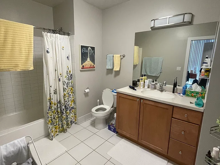 2000 N Milwaukee Ave #204 — Photo 3