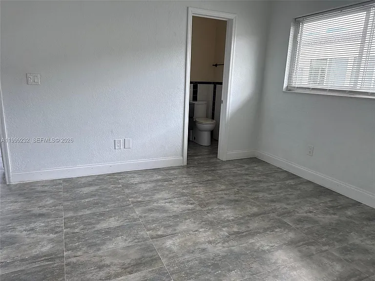 3681 NE 170th St #4 — Photo 21