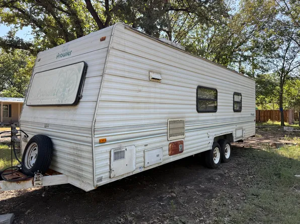 1046 E Owings St, Denison, TX 75021