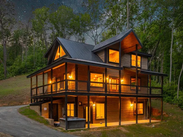 2176 Spurling Rd, Sevierville, TN 37862