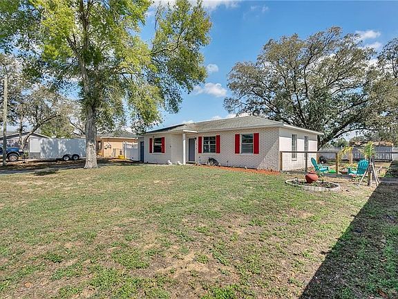 3rd image of 115 Crestview Ct