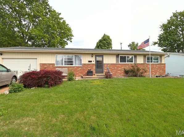 1370 Harkee Dr, Florissant, MO 63031