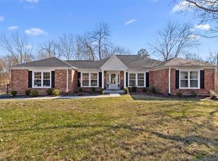 12515 Whispering Hills Ln, Saint Louis, MO 63146