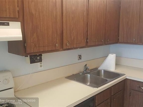 2nd image of 8705 NW 38th Dr APT 6B