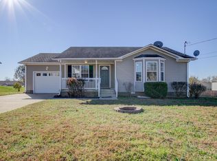 615 Avondale Rd, Oak Grove, KY 42262