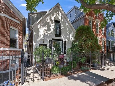 2224 W Dickens Ave, Chicago, IL, 60647