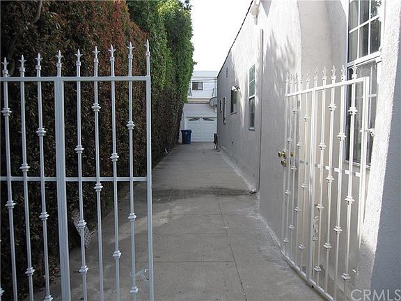 3rd image of 237 N Windsor Blvd