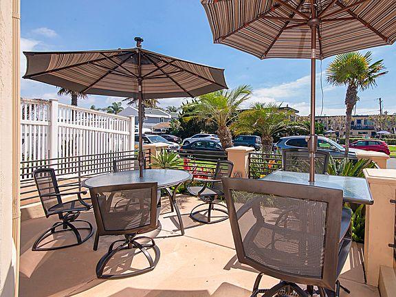 Expansive patio offering extensive entertaining and outdoor enjoyment.