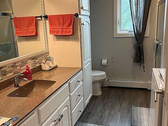 5th image of 209 S Ackley St