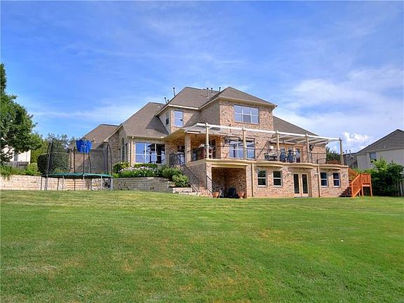 3rd image of 10714 Winchelsea Dr
