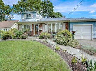 1497 Park Ave, Merrick, NY 11566