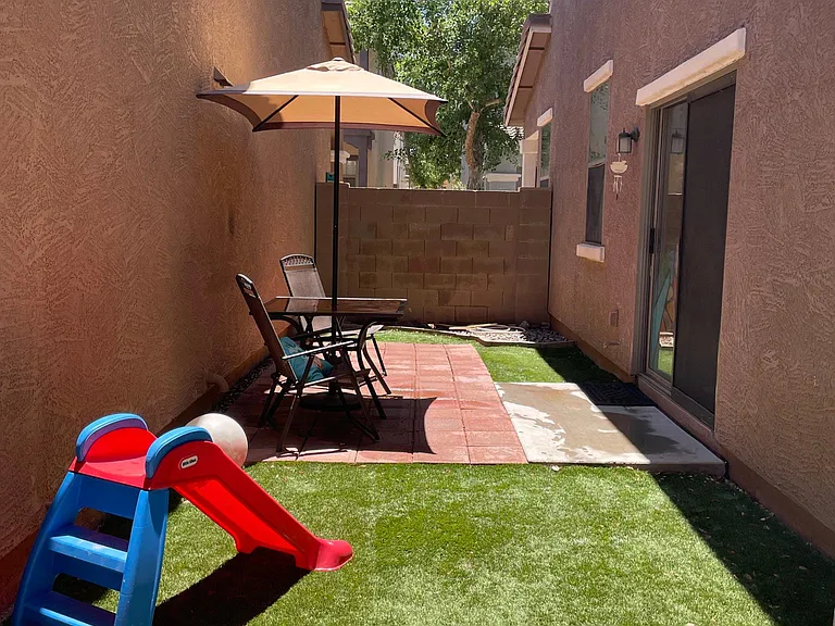 585 S Buena Vista Ct — Photo 11
