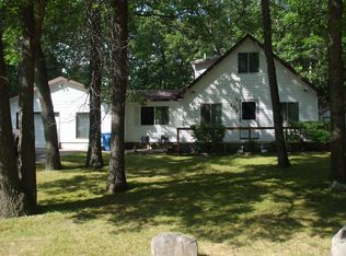 102 Pepperell Ave, Houghton Lake, MI 48629