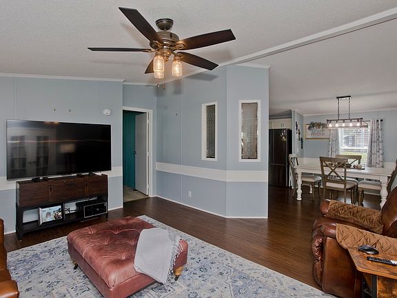 3rd image of 43 Somerset Rd