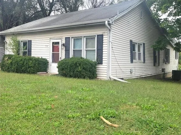514 Crispin St, Richmond, MO 64085
