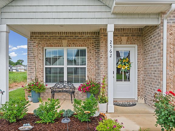 4th image of 2562 Rafiki Dr
