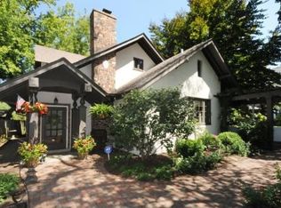 1207 Greenleaf St, Evanston, IL 60202