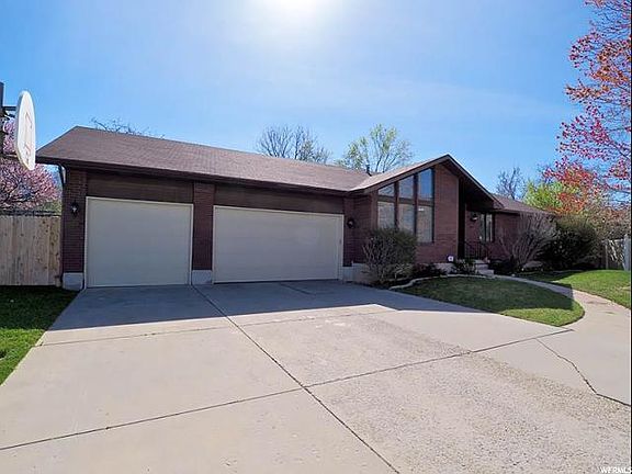 3rd image of 7253 S Dorset Cir