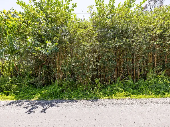 10th Ave Lot 818, Keaau, HI 96749