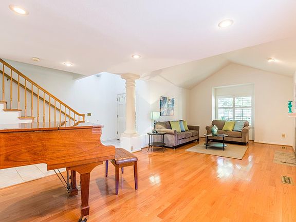 2nd image of 17990 Hillwood Ln