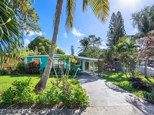 2350 NW 2nd Street, Boynton Beach, FL 33435