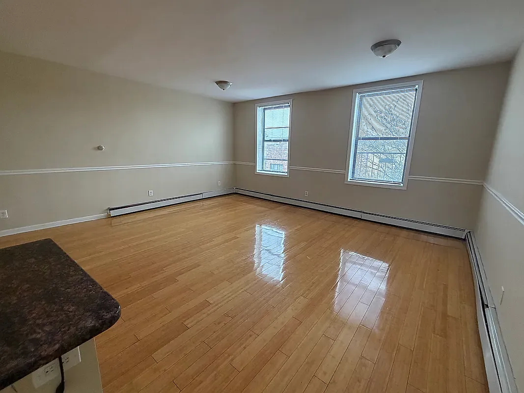 Studio, $1,650 — Photo 2